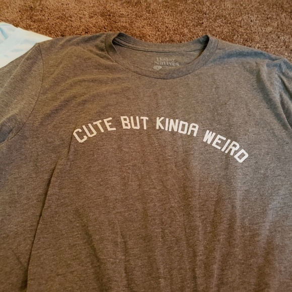 Daisy Native Graphic Tees - Picture 6 of 7